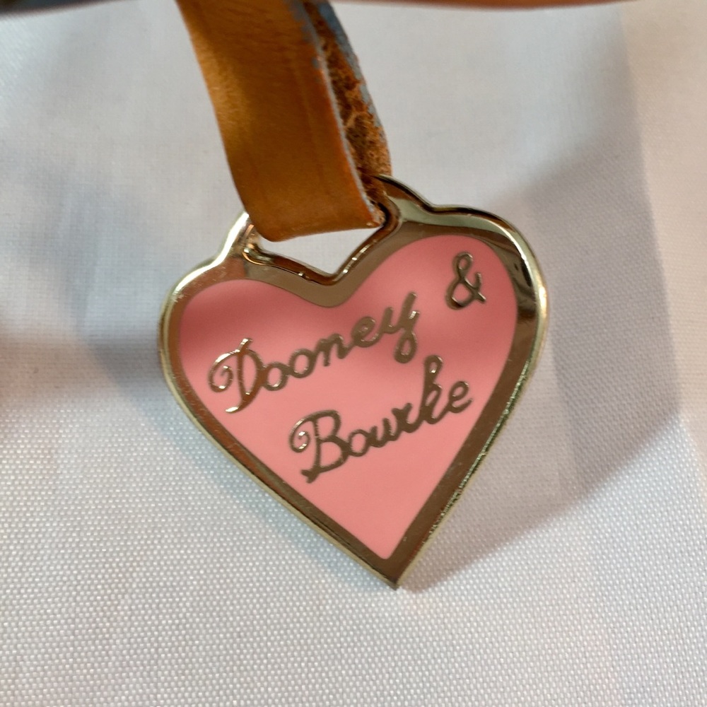 Dooney and Bourke Wristlet - Picture 4 of 8